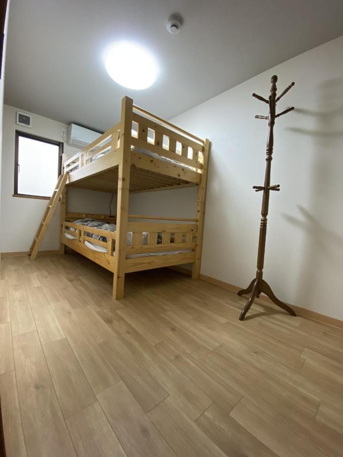Wutong-40 Minutes Direct To Kansai Airport And 5 Minute Walk To Jr Or Subway Or Nankai Line And 1 Minute To Tsutenkaku The Landmark Of Osaka And Many Japanese Bistros Nearby Luaran gambar